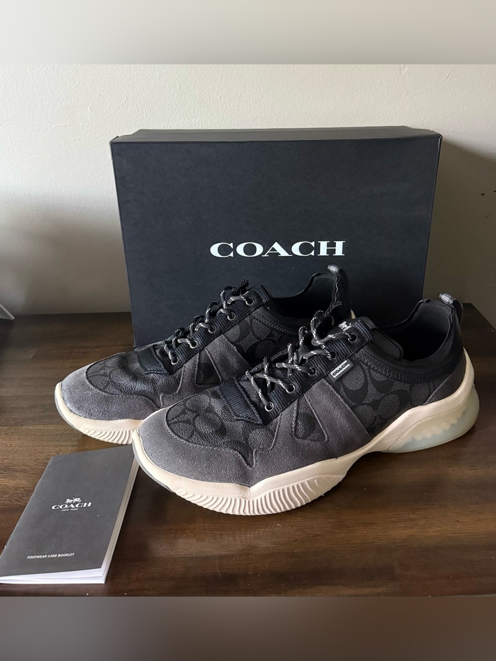 Coach City Sole Signature Runner Charcoal/Black Men’s Sneakers Size 13D.
